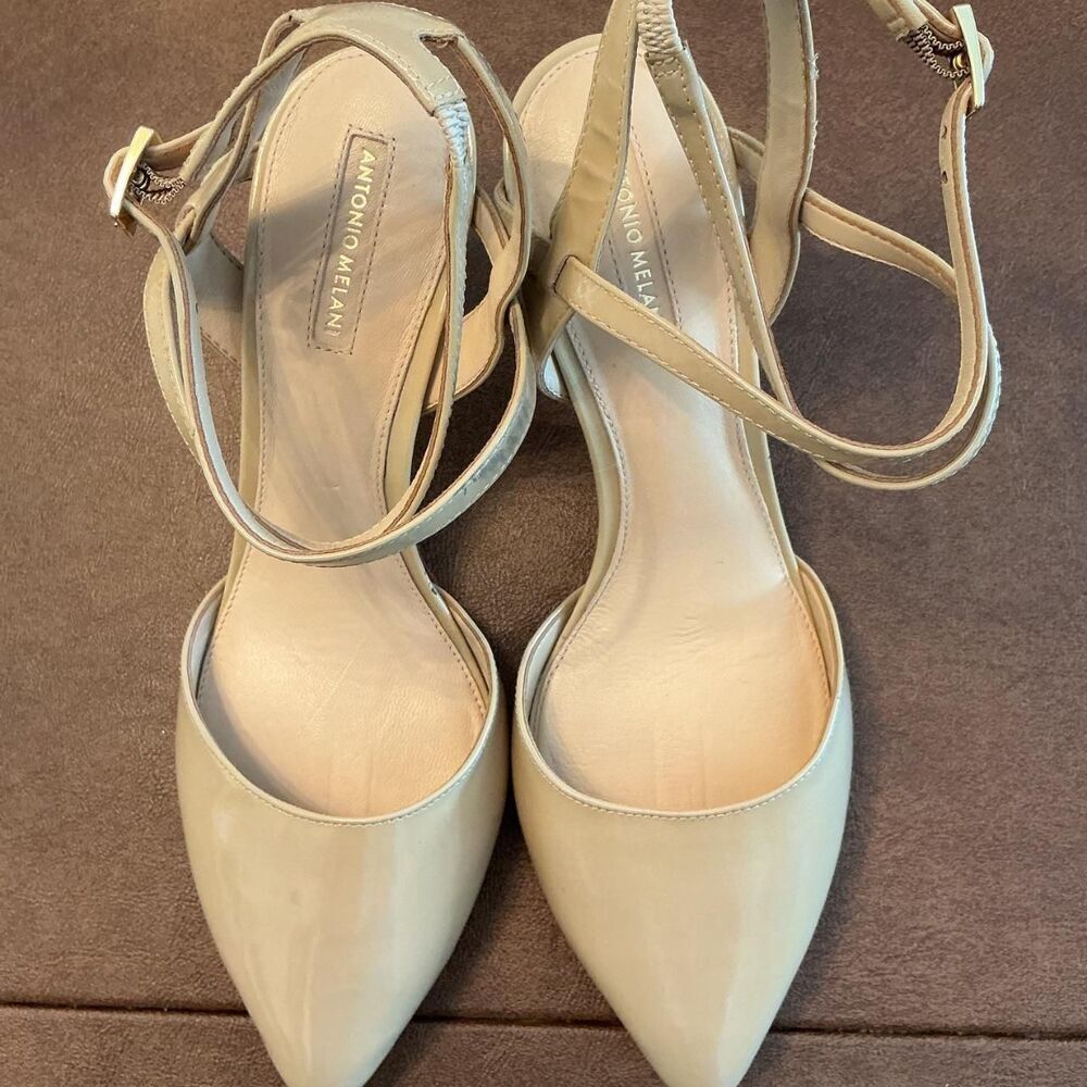 Antonio-melani Women's Tan and Gold Sandals - Picture 4 of 8